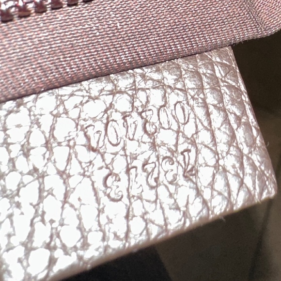 gucci new without tags canvas monogram cosmetic case - Picture 9 of 16